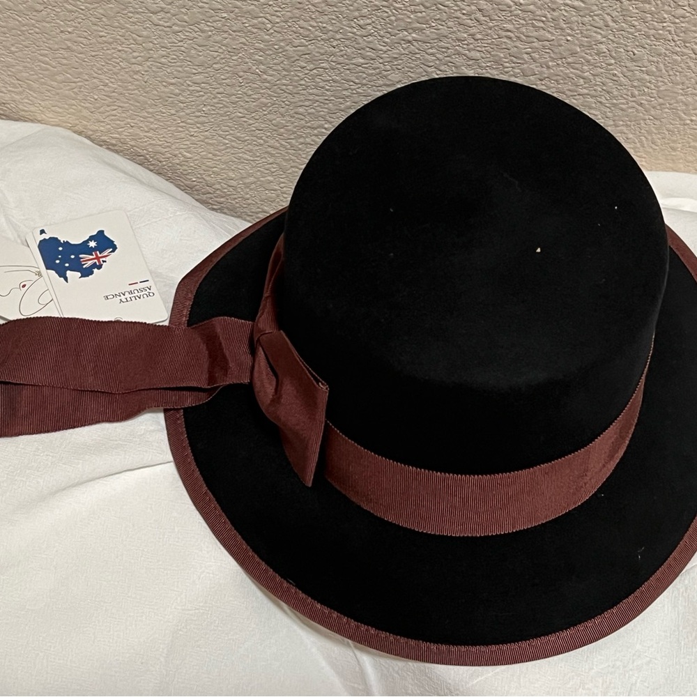 Theory Black Hat with Brown Band 100% Wool
